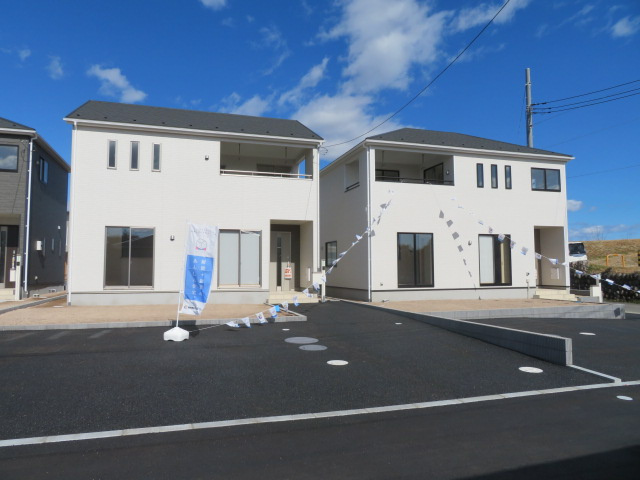 玉村町五料第９（全4棟）2号棟の前面道路含む現地写真|前面道路含む現地写真です