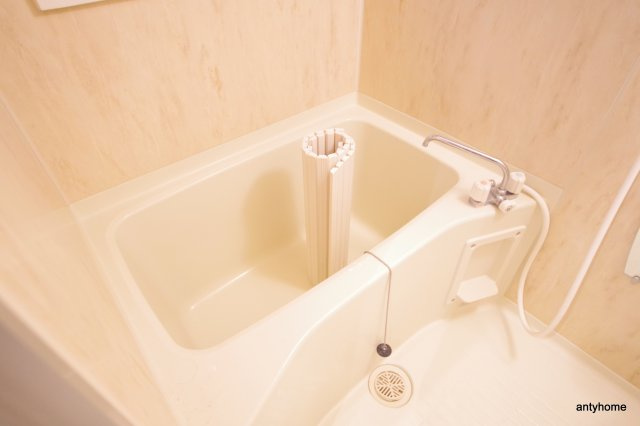 URBAN FLATS江坂　仲介手数料無料の浴室