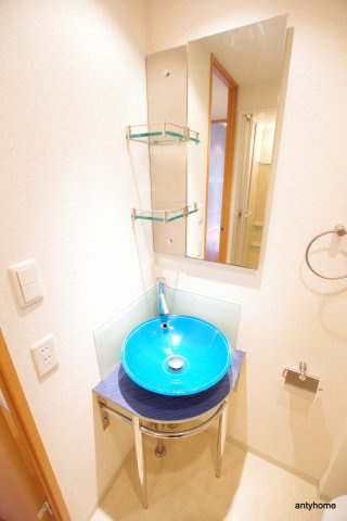 URBAN FLATS江坂　仲介手数料無料のトイレ
