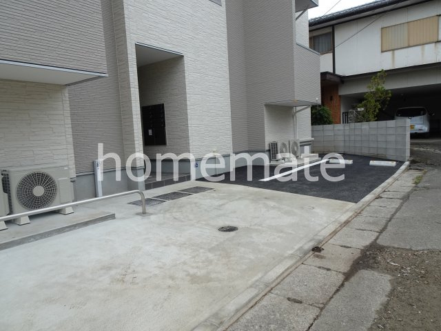 熊本市東区保田窪４丁目のアパートのエントランス