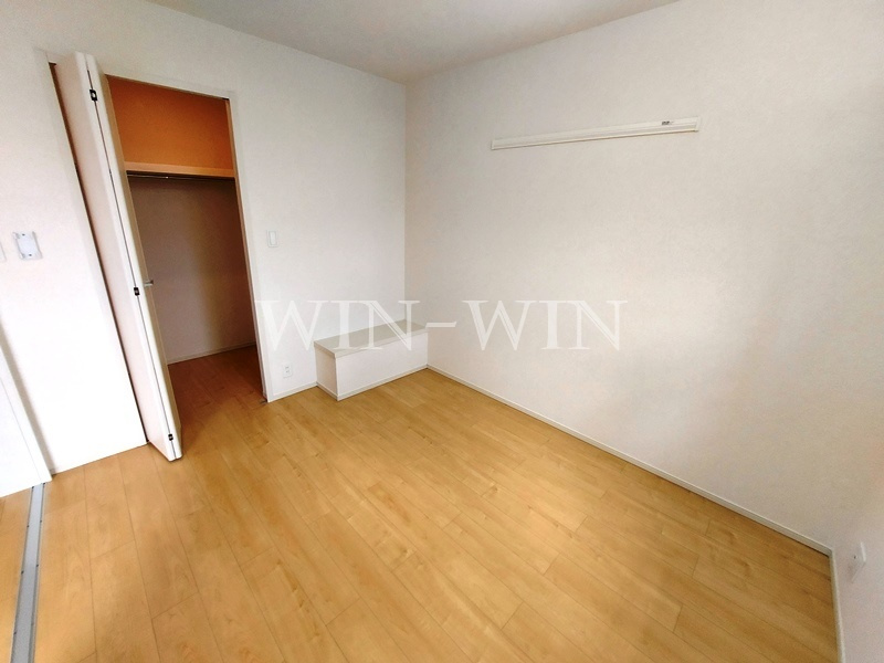 グロリエッテ上地 Aの洋室