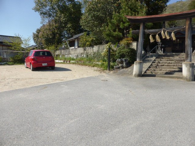 久米郡美咲町　売土地49.45坪の前面道路含む現地写真