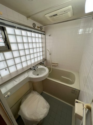 ル・シェルブルーの浴室|3点ユニットバス