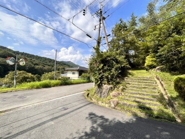 姫路市夢前町護持／売土地の前面道路含む現地写真