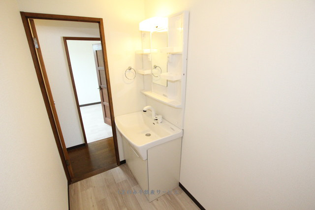 【洗面所】 | エスペランス5 | 脱衣スペースもあります
エスペランス5　303号室　2022/7/29撮影