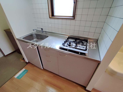 【キッチン】 | トーヨーコートウィステリア | 別部屋写真です。