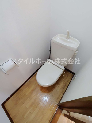 【トイレ】 | トーヨーコートウィステリア | 別部屋写真です。