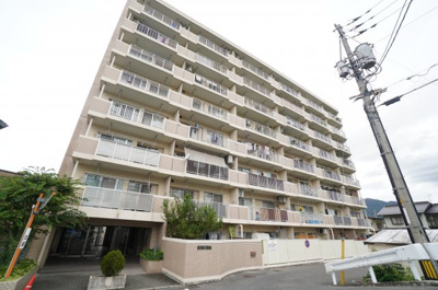 【外観】 | ペルル東野（リノベーション済） | 現地（2022年8月16日13:00頃）撮影