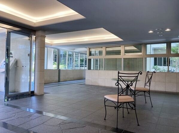 名次町ロジュマンのロビー