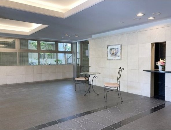 名次町ロジュマンのロビー