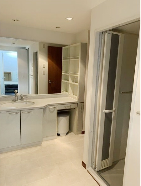 名次町ロジュマンの独立洗面台