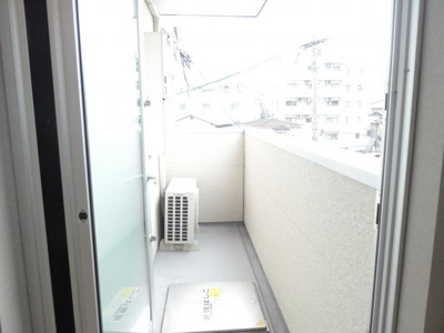 【バルコニー】 | カーサマコイ南福岡(カーサマコイミナミフクオカ) | 別号室の写真になります。現況優先。