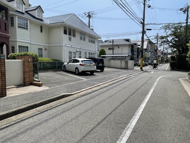 細谷モータープール　83番2  平面月極駐車場　エレガンテックライフ芦屋横の外観