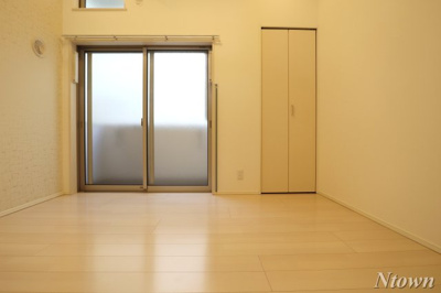 【居間・リビング】 | グランメゾン桜 | ゆったりとした居間です