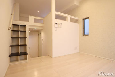 【居間・リビング】 | グランメゾン桜 | ゆったり過ごせるリビングです