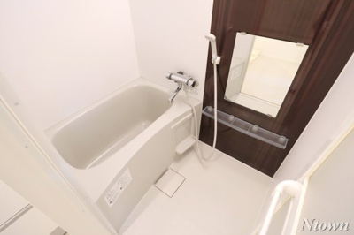 【浴室】 | グランメゾン桜 | 落ち着いた空間のお風呂です