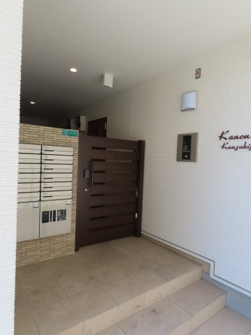 カノン神崎川のエントランス