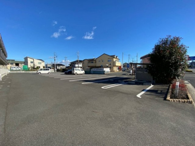 【駐車場】 | エメラルドグリーン