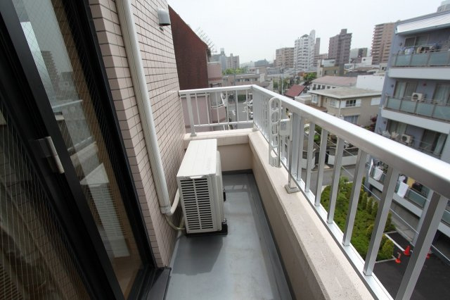 【バルコニー】 