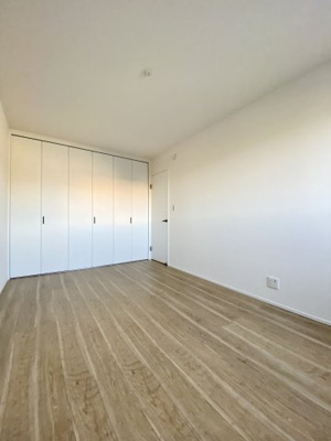 【洋室】 | ヴィラージュ有家