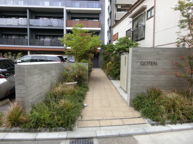 GOTEN武蔵小杉のエントランス