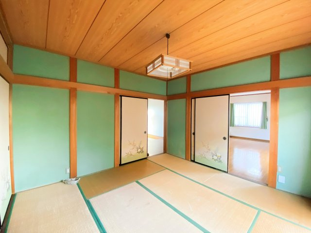 岩滑東町４丁目戸建の和室