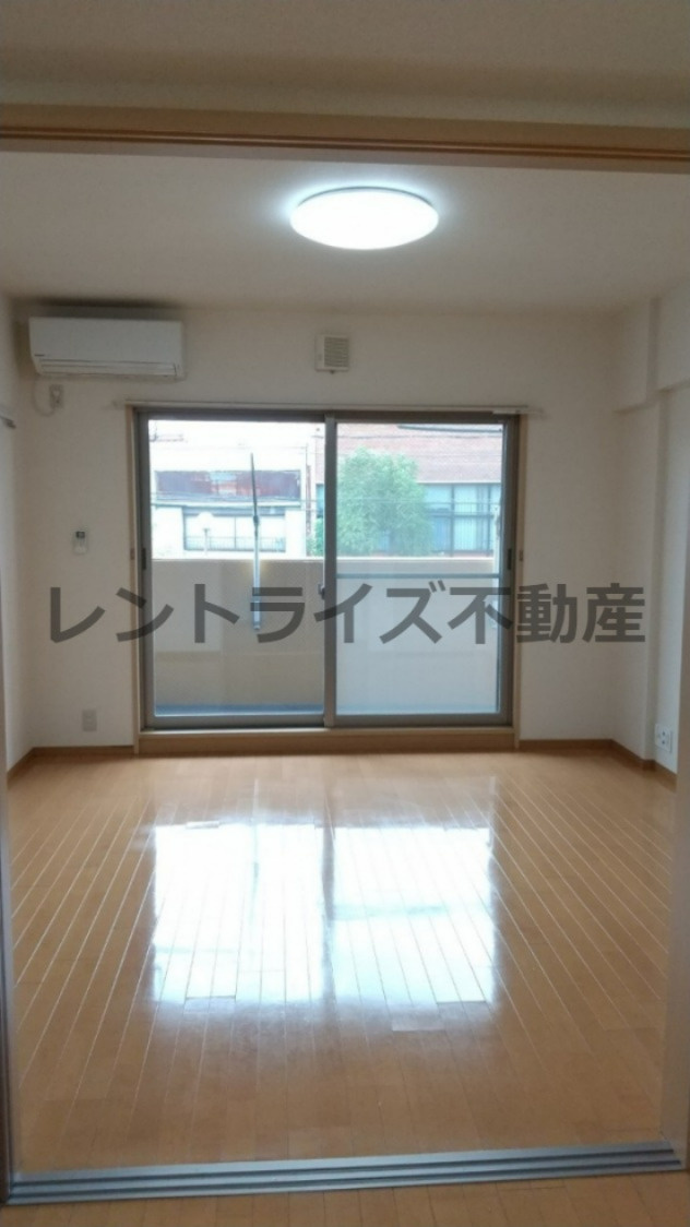 一宮市真清田２丁目の賃貸マンションの居間・リビング