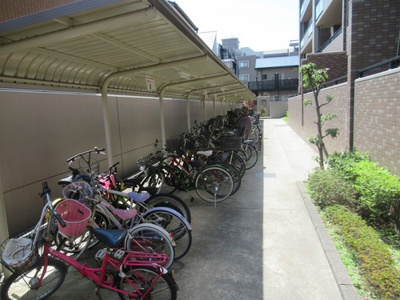 【その他共用部分】 | サーパス西新ネオステージ | その他共有部分：駐輪場     （2022年4月撮影）
