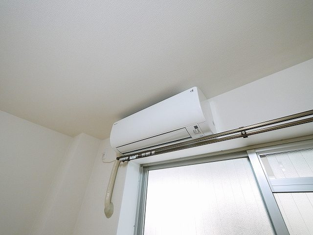 メゾンならまちの設備|エアコン