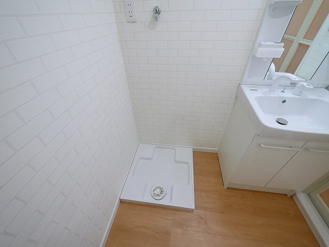 メゾンならまちの設備|嬉しい室内洗濯機置き場がございます。