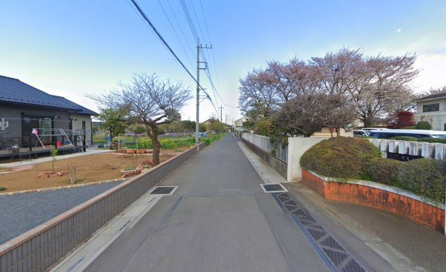 敷地面積１０９坪　売地　川越市笠幡2期の前面道路含む現地写真|北側 4.0ｍ位置指定道路/西側 2.5ｍ～2.6㎡市道