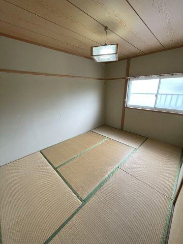 ハイツ丸雄の和室