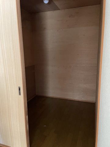ハイツ丸雄の収納|2階収納