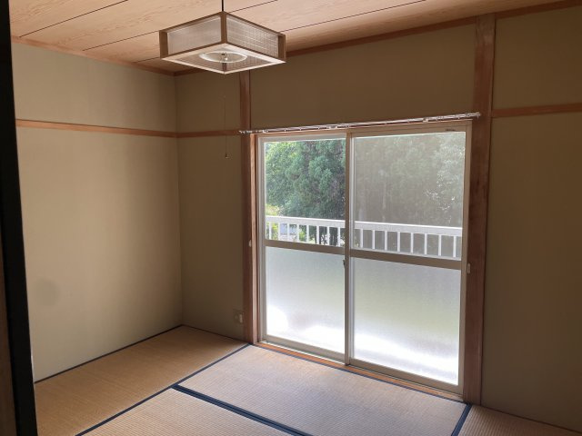 ハイツ丸雄の和室