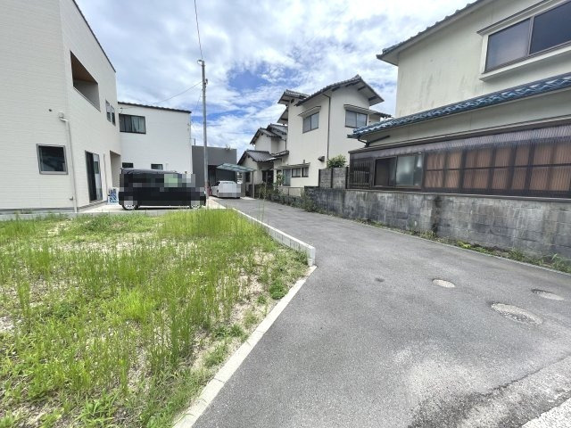 【前面道路含む現地写真】 | 安佐北区深川５丁目　中古戸建て