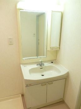 千代田区東神田１丁目の賃貸マンション