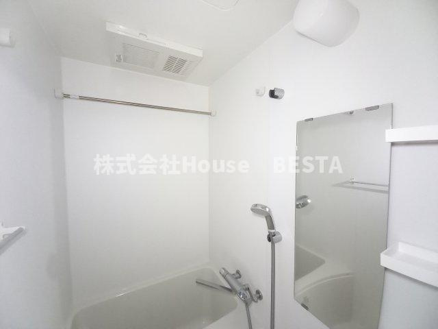 プレサンス神戸キュリオの浴室