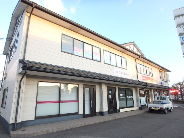 オフィスしらが　事務所