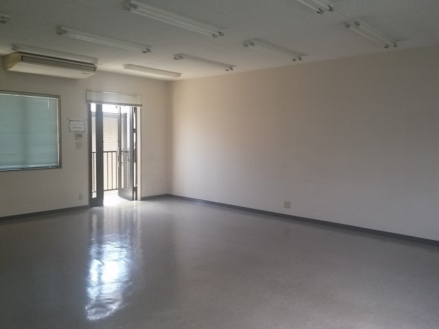 オフィスしらが　事務所の内装