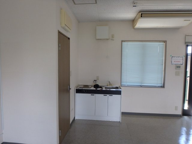 オフィスしらが　事務所の内装