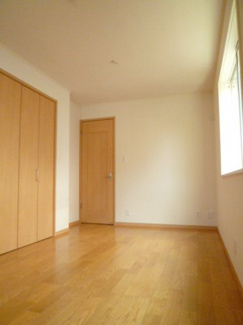 【寝室】 | Casa familiar