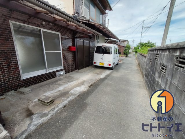 リバーサイドテラス新代の駐車場