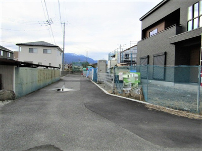 【前面道路含む現地写真】 | エンゼルハウス　甲斐市島上条 | 前面道路含む現地写真です