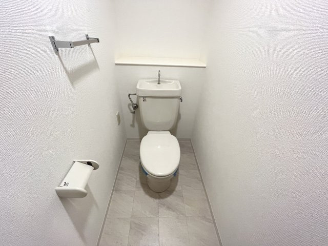 落ち着ける空間のお手洗いです♪