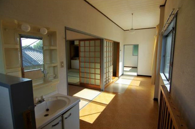 【エントランス】 | 大内アパート | ゆとりのあるエントランスです