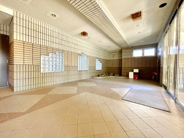 コアマンション井尻のエントランス