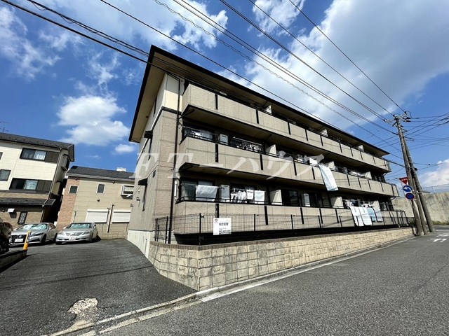 ハイカムールＳＴ・ユアサの駐車場