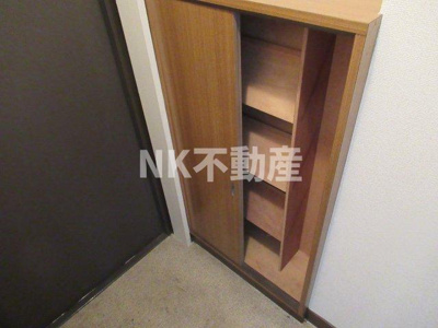【玄関】 | サンハイツ大和Ⅰ（若江岩田賃貸） | シューズボックスです