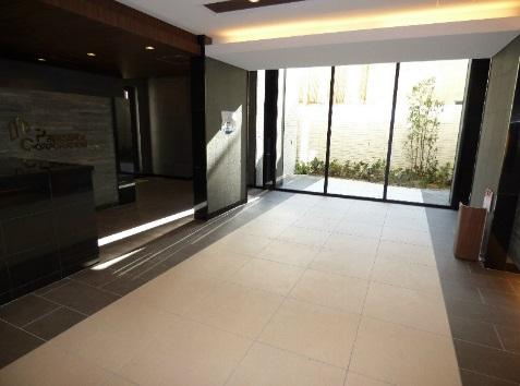 プレサンス京町堀ノース　BRAVI不動産のエントランス|【プレサンス京町堀ノース】清潔なエントランスです