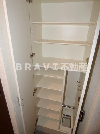 プレサンス京町堀ノース　BRAVI不動産の収納|【プレサンス京町堀ノース】たっぷりとした収納スペースです